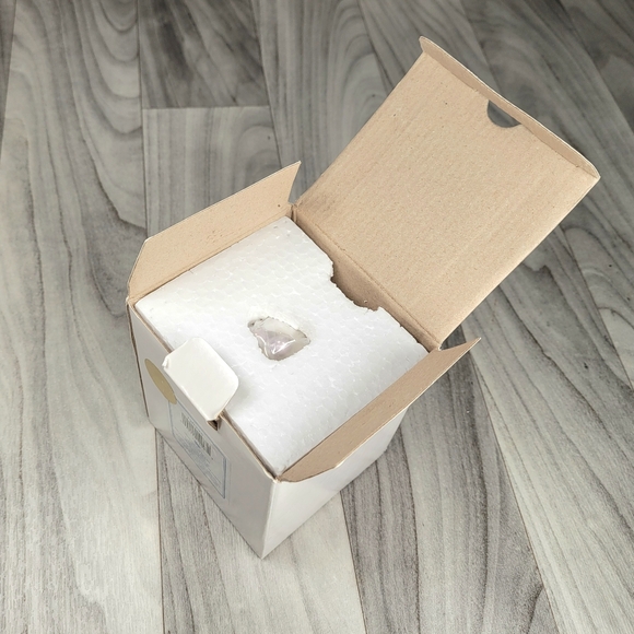 Precious Moments Growing in Grace - Girl Age 3 Porcelain Figurine 136220 - 1994 - Picture 13 of 13